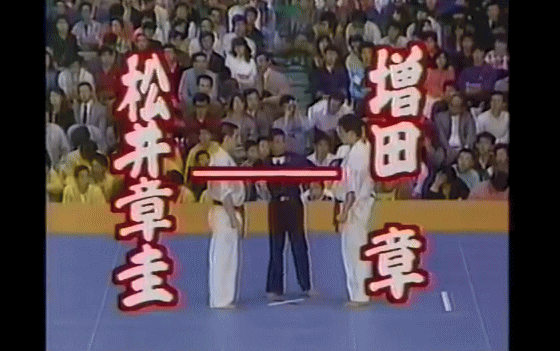 ��18��S���{������@����͌\vs���c��